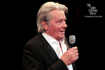 ALAIN DELON PRESENTE LE FILM "PLEIN SOLEIL" - Festival de Cannes 2013 - Photo © Anik COUBLE