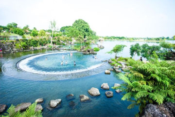 Suoi Mo Park