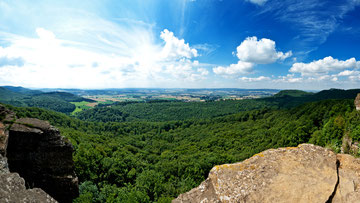 Blick vom Hohenstein auf das Wesertal