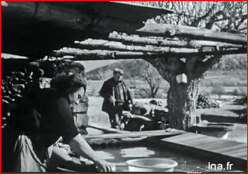vie quotidienne à La Fare "Vie à Ste Croix du Verdon février 1957 capture d'écran