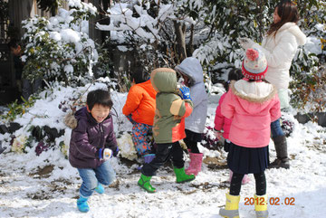 花壇の方にも残っているぞ。