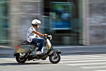 Vespa in velocità.