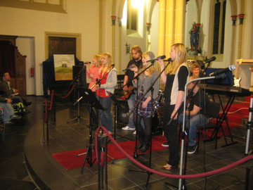 Die Sunny Voices.