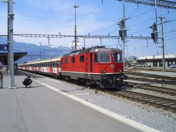Zug 15162 bei der Abfahrt Richtung Zürich HB im Grenzbahnhof Buchs (SG)