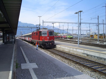 Zug 15162 bei der Abfahrt Richtung Zürich HB im Grenzbahnhof Buchs (SG)