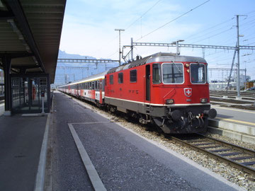 Zug 15162 bei der Abfahrt Richtung Zürich HB im Grenzbahnhof Buchs (SG)
