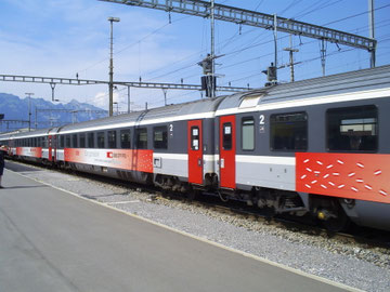 Zug 15162 bei der Abfahrt Richtung Zürich HB im Grenzbahnhof Buchs (SG)