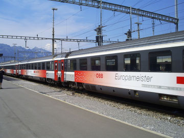 Zug 15162 bei der Abfahrt Richtung Zürich HB im Grenzbahnhof Buchs (SG)