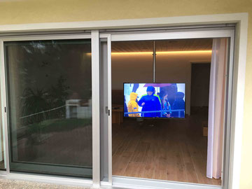 TV ceiling holder ScreenTrain, slidable, 360° rotatable, tiltable