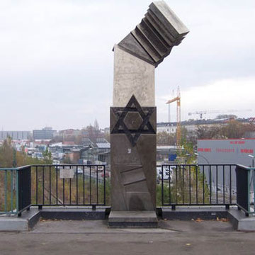 Deportation Monument on Putlitzbrücke (1987) by Volkmar Haase Putlitzbrücke Berlin Germany