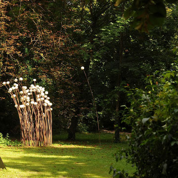  "Temps d'Arrêt"  4,50 METRES  - 2011   - Domaine St Jean de Chépy - Isère -  Acier & céramique de porcelaine tournée - 