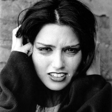 Portfolio Fine Art Chiara: ritratti drammatici | © 2004 Alessandro Tintori