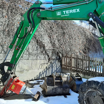 WALK PRO 250 Kegelspalter auf Schaeff Terex HML32