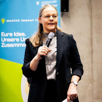 Julia Pfinder 