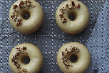 Donuts mit Kaffeeglasur