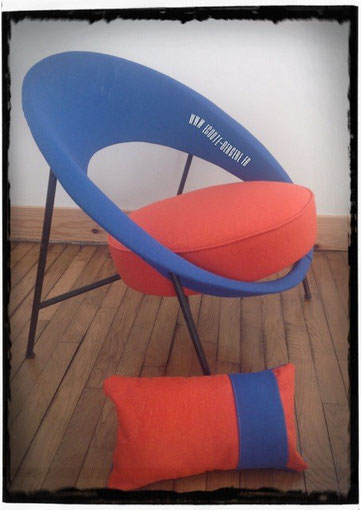 Fauteuil Saturne, Geneviève Dangles & Christian Defrance, édition Burov 1955, lainage bleu & lainage orange - restauration Ecoute Bergère