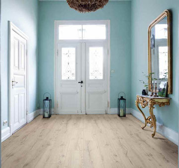 Pflegeleicht und robust: Laminat ist in allen Wohn- und Arbeitsbereichen einsetzbar und dabei schnell und sicher zu verlegen. Foto: Haro