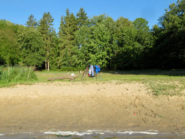 Drewensee, Badestrand, Fahrrad am Strand, See