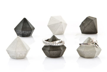 Set of 6 Mini Concrete Diamonds by PASiNGA