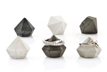 Set of 6 Mini Concrete Diamonds by PASiNGA