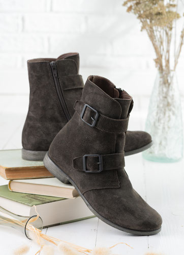 Dunkelbraune Stiefelette aus Nubukleder mit zwei seitlichen Schnallen