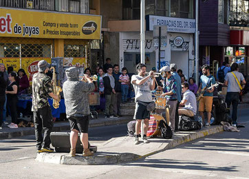 Strassenmusik in Valparaiso