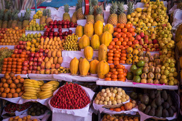 Früchte in der Markthalle von Arequipa