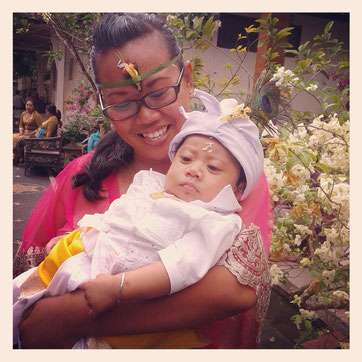 Cérémonie des 3 mois pour le bébé, Kemenuh, Bali, Indonésie, 03.07.2014