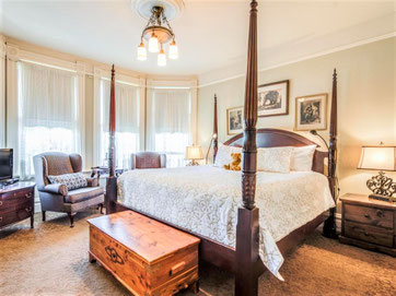Hotels Vancouver Downtown: © O Canada House Bed & Breakfast