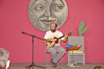 Actuación en la Feria del Libro de Madrid 2012