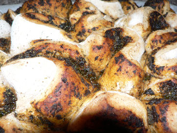 Zupfbrot Pesto Brennnessel Tomaten