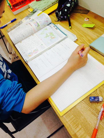 たまには学校の宿題に追われることもありますが、それも受験に向けては必要な事。そこはやるしかない!