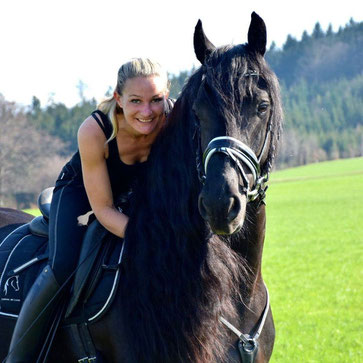 Sandra Plasser und Pferd