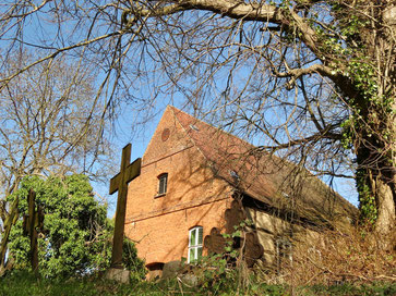 Dorfkirche Strasen