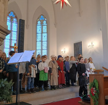 Aufführung "Die Herbergssuche" der 4. Klassen (Foto:MLS)