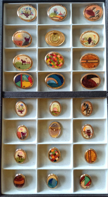 Pince à foulard - 35€ / Broche - 32€