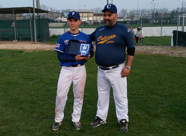 Nella foto Alex Minari premiato come MVP al Torneo Primavera Under 18