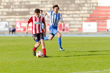 El Juvenil volverá a repetir en casa tras vencer al Iru-Bat la pasada jornada. Foto: Aitor Burgoa.