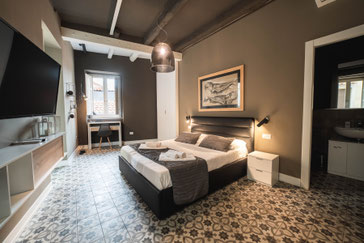 Marsili Suite in den Palazzo Paladini Luxury Suites in Pizzo, Kalabrien.