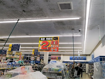 カビ除去作業中