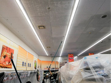 防カビ剤コーティング施工中