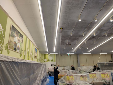 カビ除去作業中