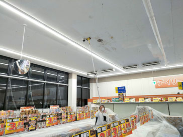 カビ除去作業中