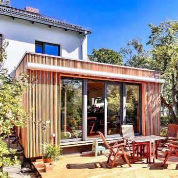 bauzeit berlin GmbH, Gartenbau, Pavillon, Wasserleitungen, Lärchenlammellen, Projektleitung, Gala-Bau, Umsetzung der Planung, Qualitäts- und Bauzeitüberwachung, Gewährleitungsmanagment, 