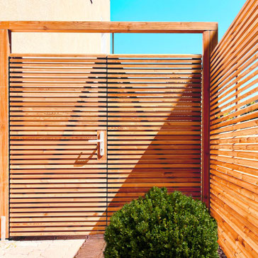 bauzeit berlin GmbH, Gartenbau, Pavillon, Wasserleitungen, Lärchenlammellen, Projektleitung, Gala-Bau, Umsetzung der Planung, Qualitäts- und Bauzeitüberwachung, Gewährleitungsmanagment, 