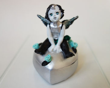 Art Design Figurines, Art Toys Figurines, Urban Art Design, Pop Figurines, Artoys, Custom Art, Design Statues, Designers Figurines, Pop Modern Art, Street Art, Contemporary Art Design, Angels Paintings, Sculpture Figurines, Pop Art Figurines,