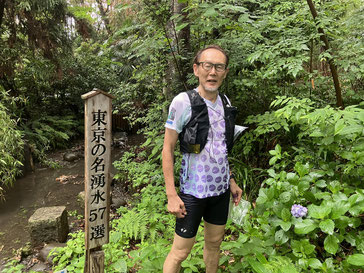 a：柳窪の黒目川源流部の湧水。枯れていることも多いが、さすがに梅雨時とあってささやかながら水が湧き出ていた。
