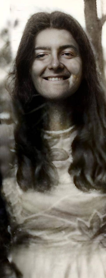 1973 : Meherazad, India. Trimmed enhanced image.
