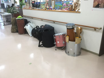 本日使用の楽器たち(車から降ろした後)意外に少ない?