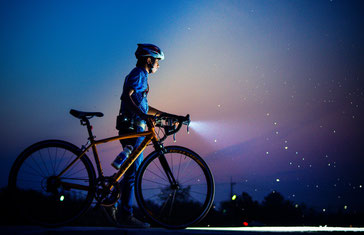 Beim Radfahren sehen und gesehen werden ©อดิศร กรมศรี auf Pixabay